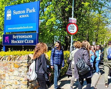 Scuola di inglese Apollo, studenti arrivano a Sutton Park School a Dublino