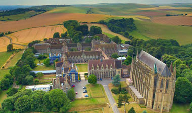 Una veduta aerea dello splendido Lancing College in Inghilterra