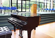 Il pianoforte nella sala musica di Wesley College a Dublino