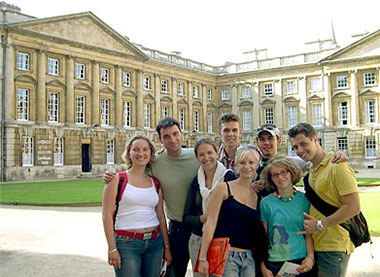 Studenti della scuola di inglese Oxford English Centre a Oxford