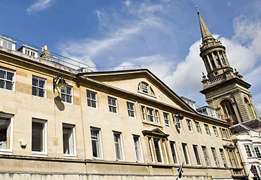 L'edificio dove a sede OISE nel centro storico di Oxford